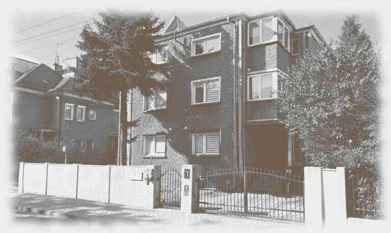 Exterior of Nest guesthouse at Grodziska Street 117 in Poznań, Jeżyce district. Exterior of Nest guesthouse at Grodziska Street 117 in Poznań, Jeżyce district.